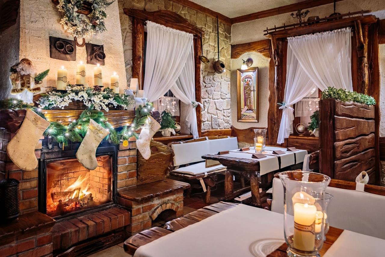 Hotel - Karczma Klimtowka Wolbrom Esterno foto