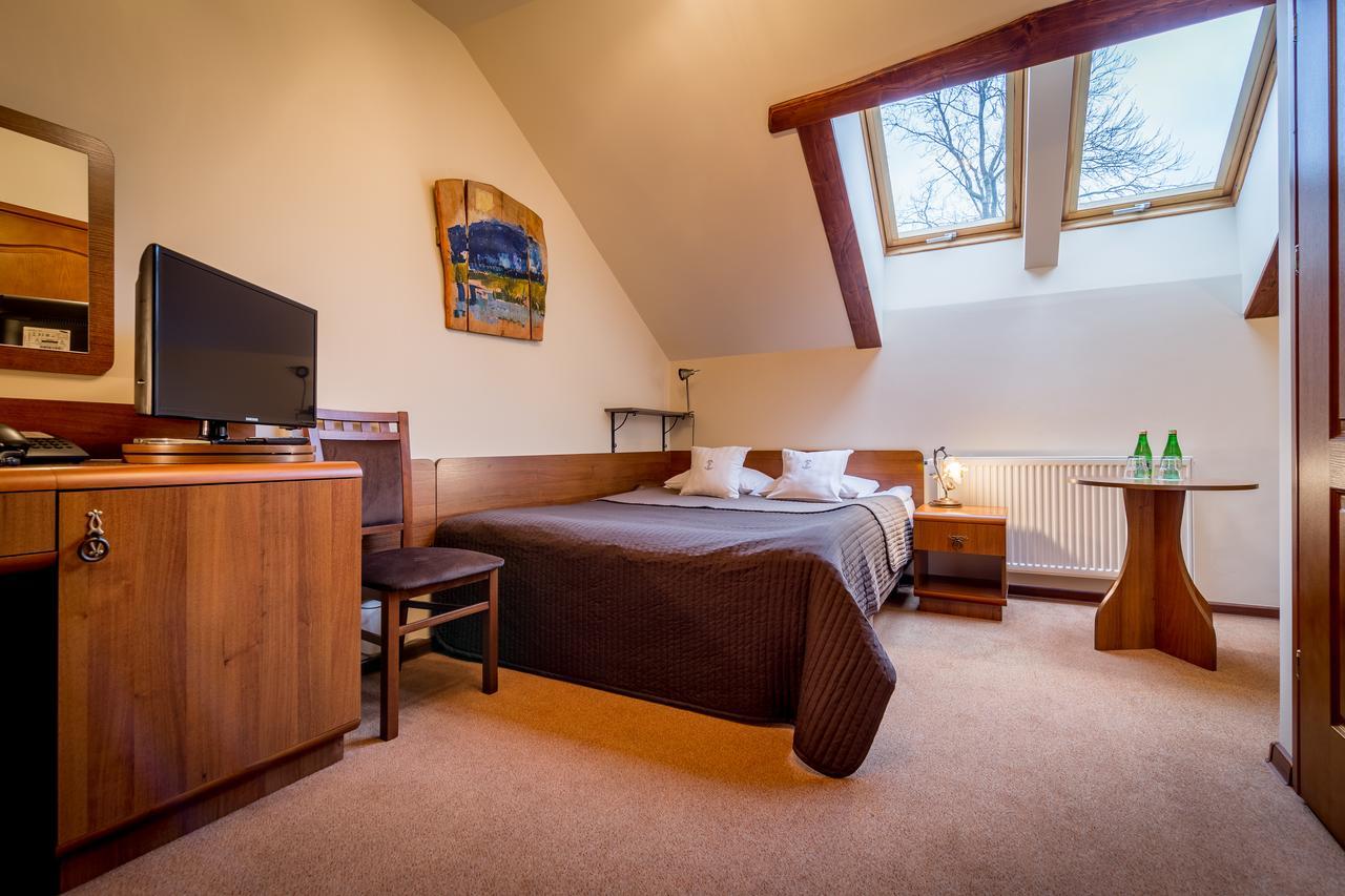 Hotel - Karczma Klimtowka Wolbrom Esterno foto